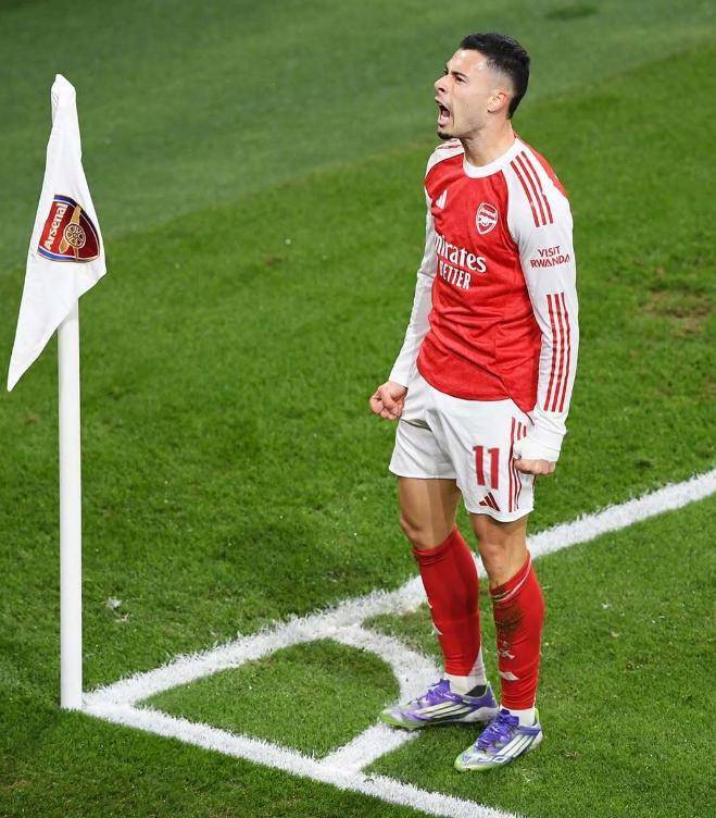 马丁内利超神带不动马杜埃凯，点球大战9-8水晶宫，阿森纳4线争冠